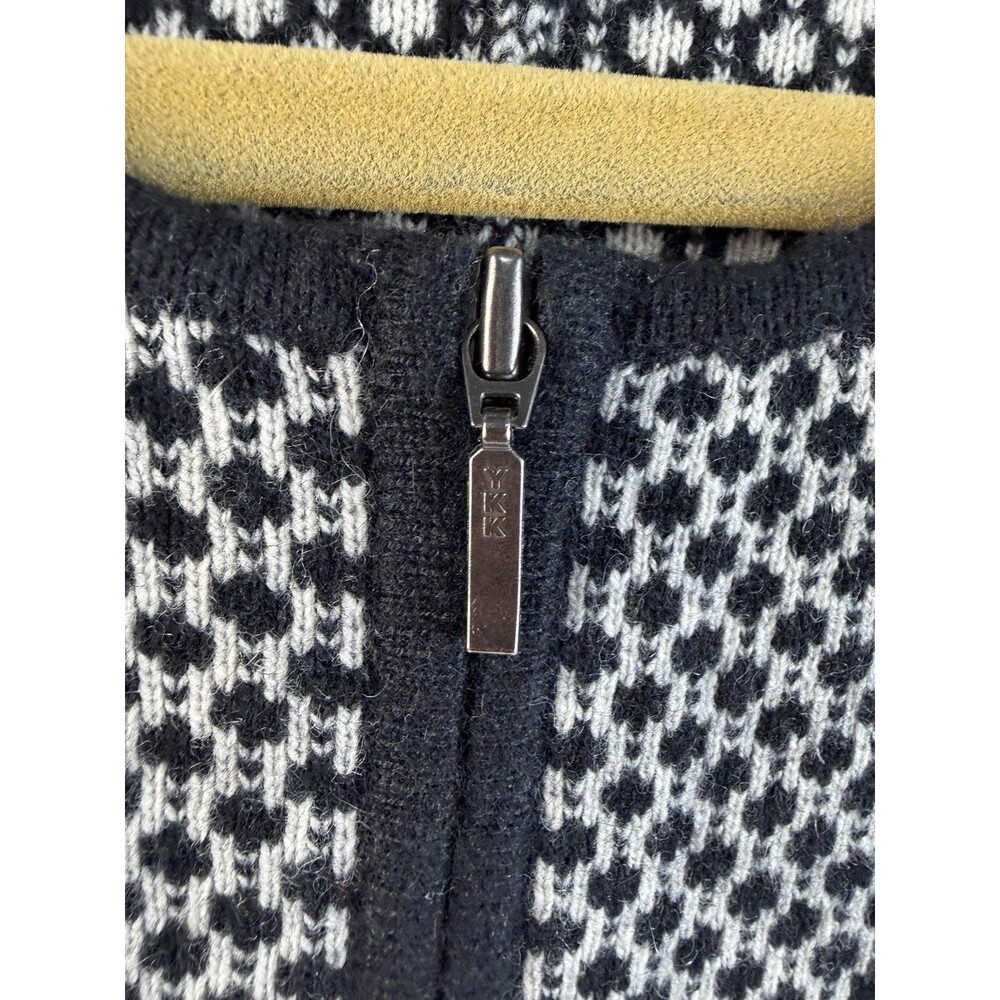Neiman Marcus Cashmere Collection Textured Geometric Pattern Cardigan - Picture 6 of 9